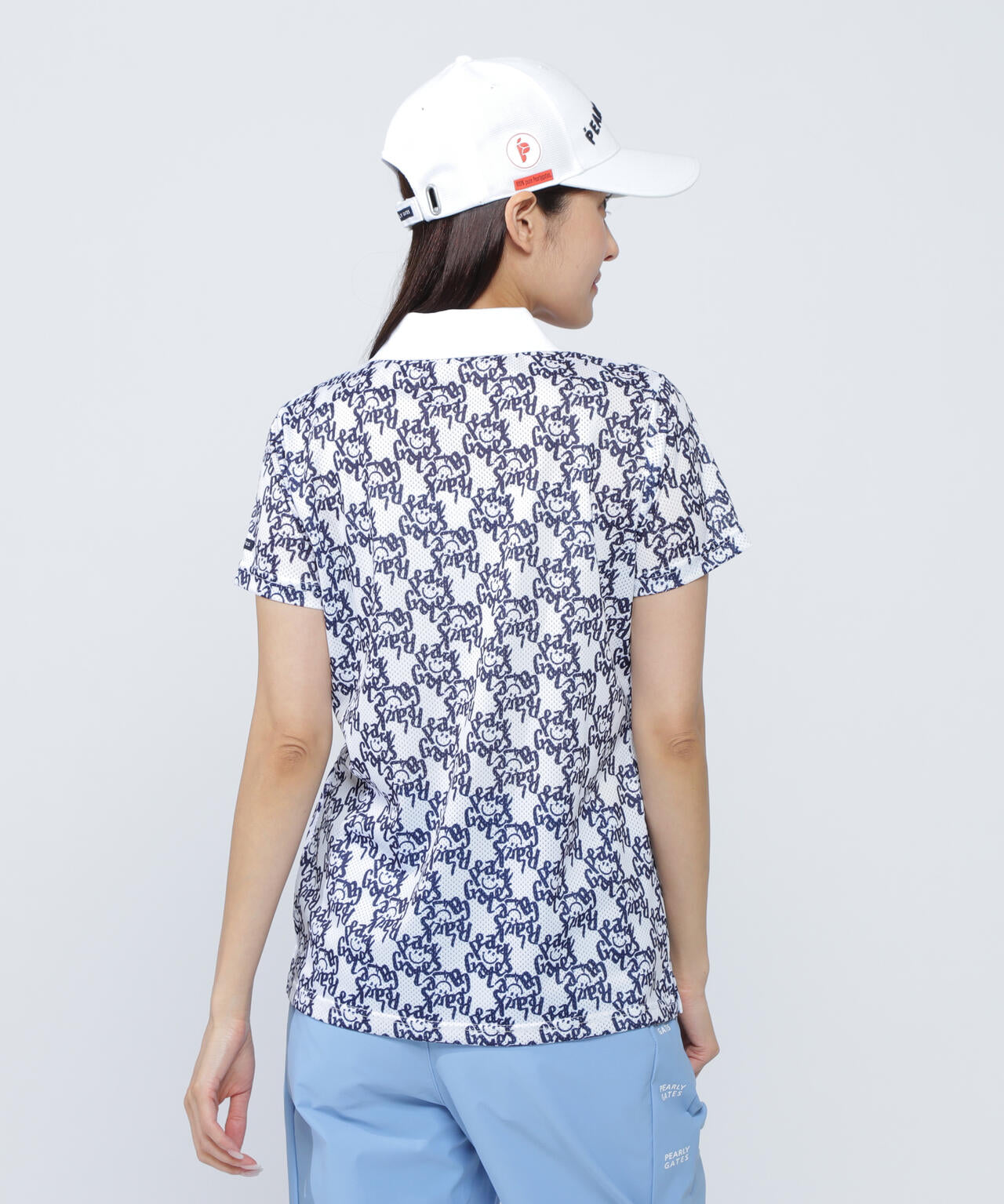 KAZEメッシュ半袖ポロシャツ ＜ロゴ総柄＞ | PEARLY GATES（パーリー