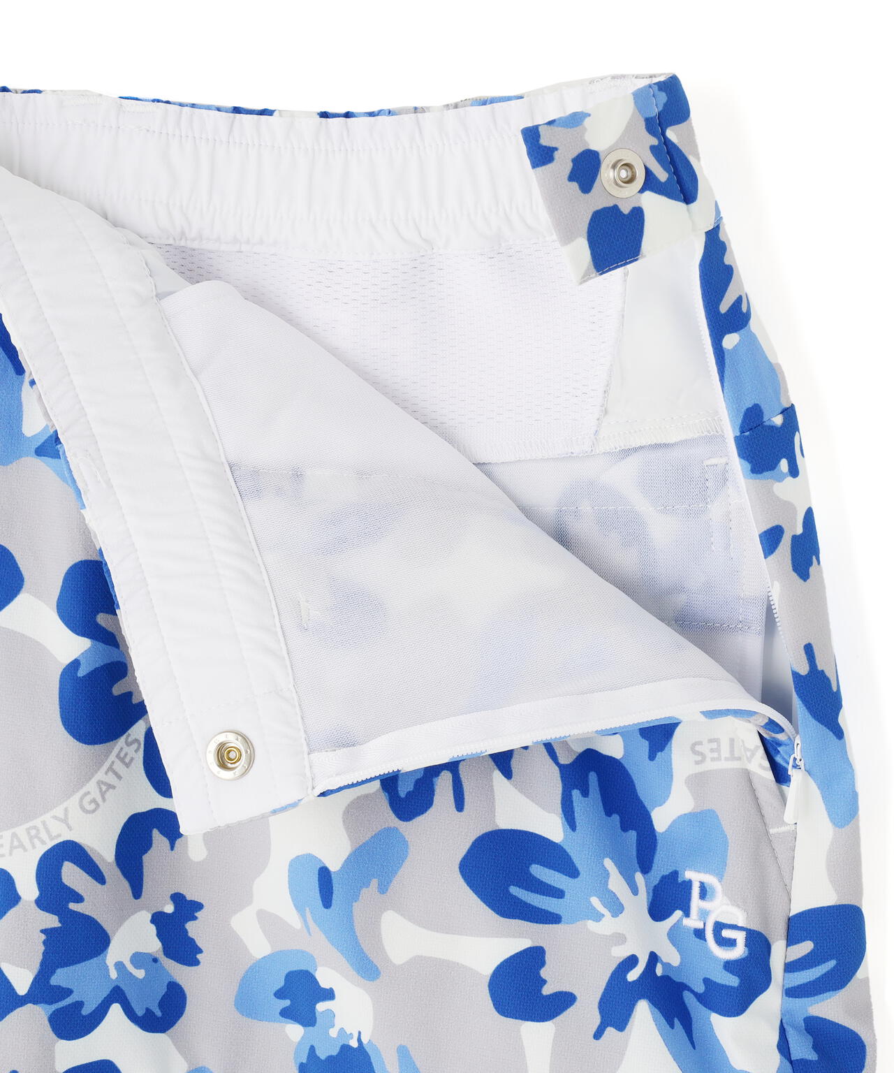 Peストレッチドビー中綿スカート ＜ラフ花ロゴ小柄＞ | PEARLY GATES