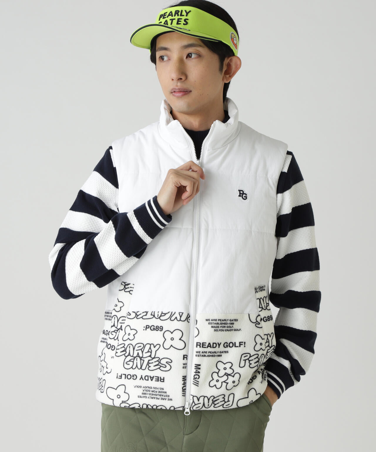 合繊×フリース片面起毛中綿フルジップアップベスト ＜ストリート花柄