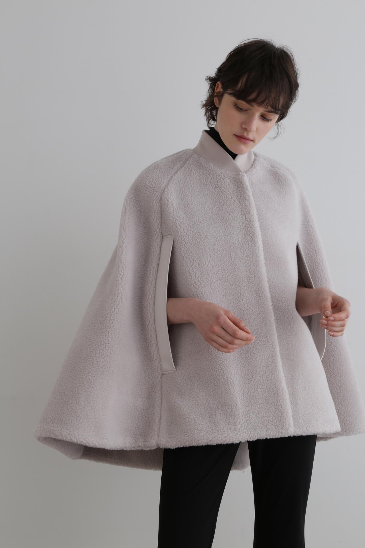 SOEJU ウールボアケープ グレージュ ソージュ】高見えNo.1のボアケープ