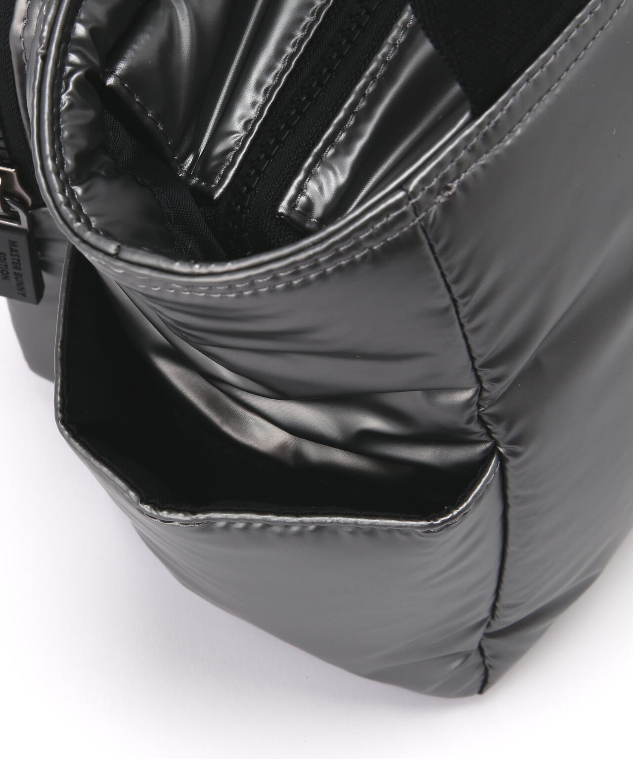 アウトポケット カートバッグ (UNISEX) | MASTER BUNNY EDITION