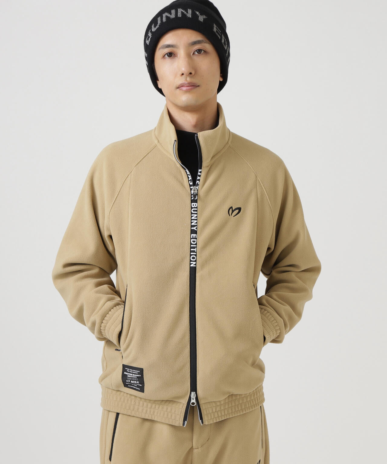 ⭐️極美品⭐️マスターバニー モックネック ジップアップブルゾン