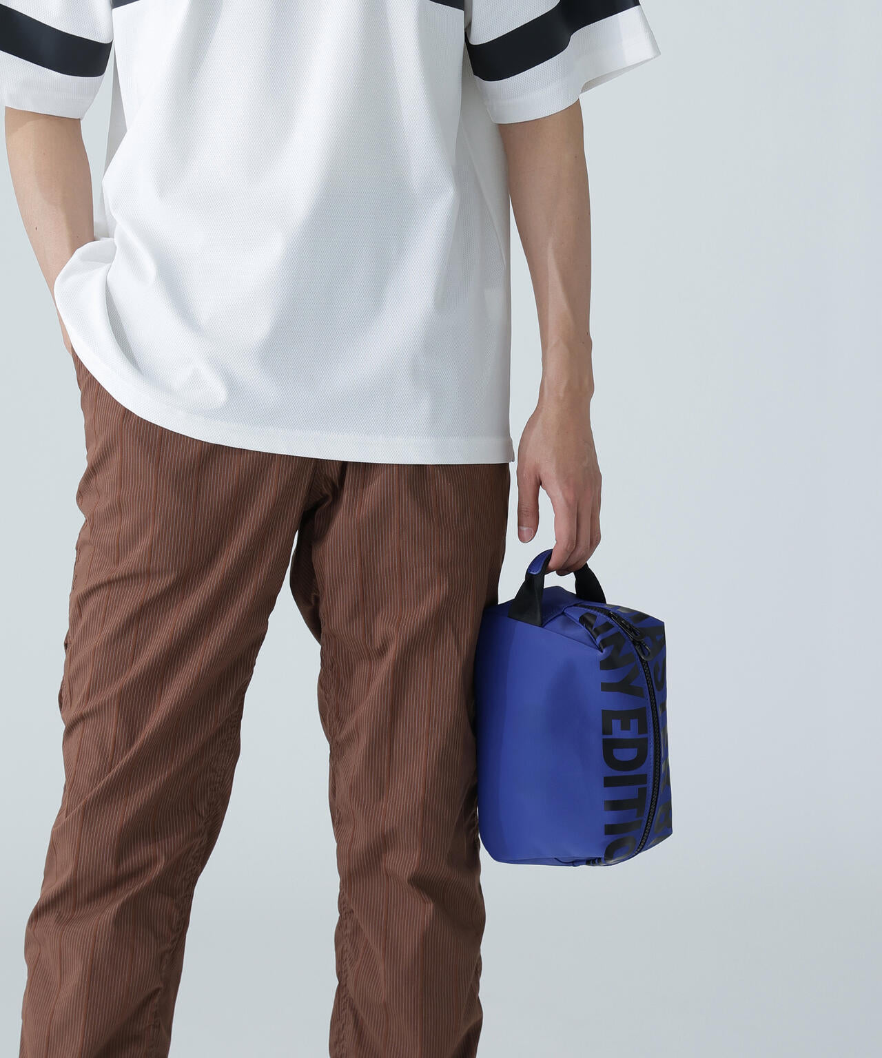 ファスナーロゴ カートポーチ (UNISEX) | MASTER BUNNY EDITION