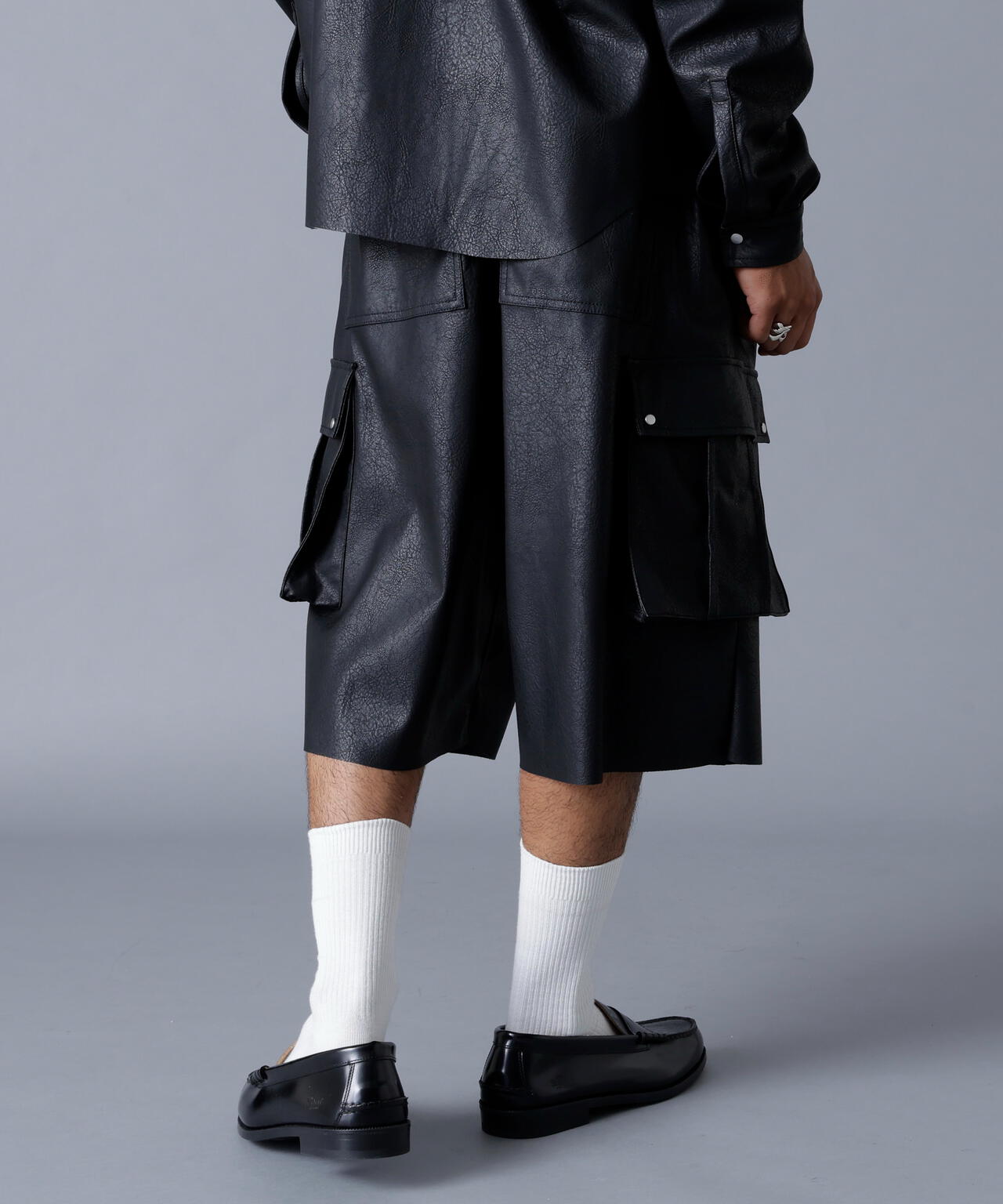DankeSchon/ダンケシェーン/PU LEATHER CARGO SHORTS | L.H.P
