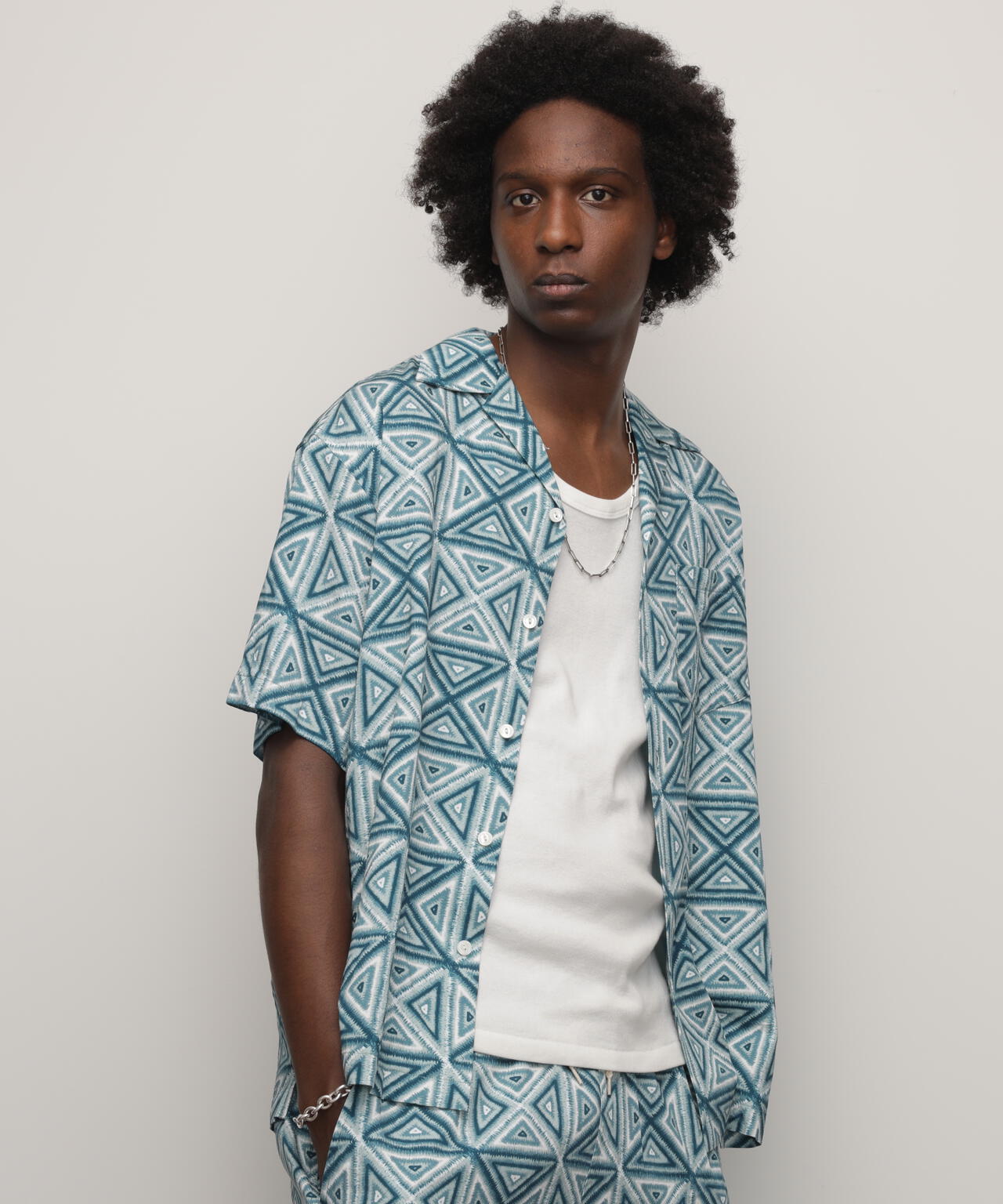 5.DECEMBERAY ⭐︎ゴルフ ジオメトリックシャツ 5.DECEMBERAY