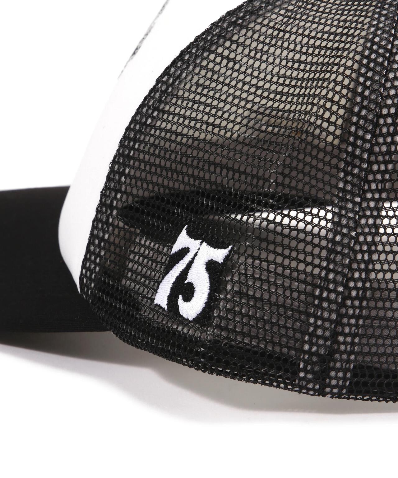 WOMAN/直営店限定》RHINESTONE VARSITY LOGO MESH CAP/ラインストーン