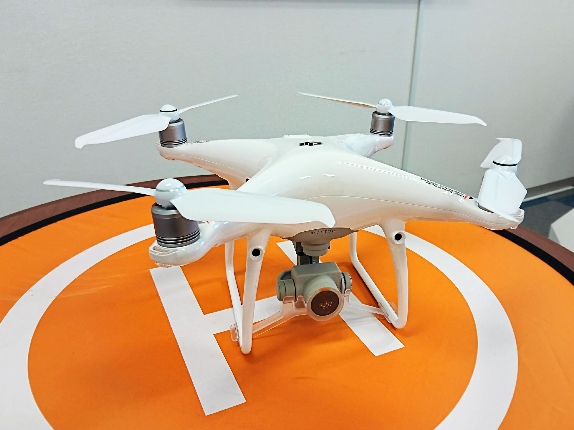 Phantom 4 Pro V2.0導入しました – 宮城ドローンスクール