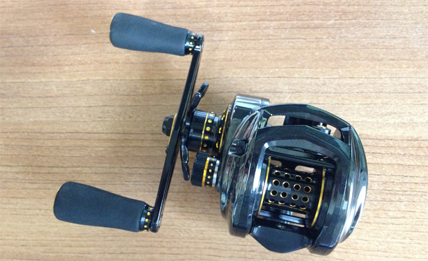 revo_black9_impre03.png.webp