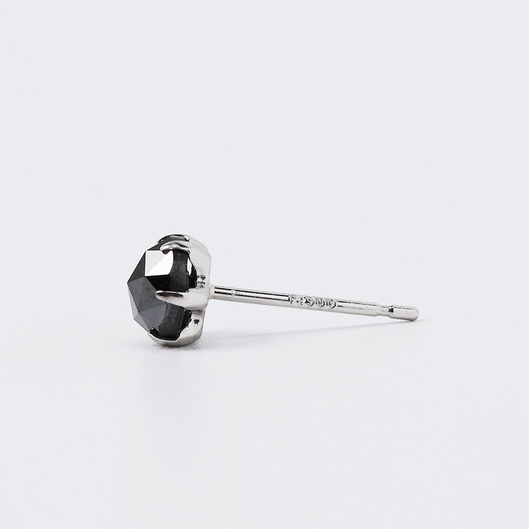 Pt900ブラックダイヤピアス(片耳)