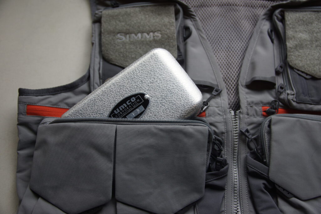 SIMMS・GUIDE VEST（ガイドベスト） | Fishing Gear Monochrome