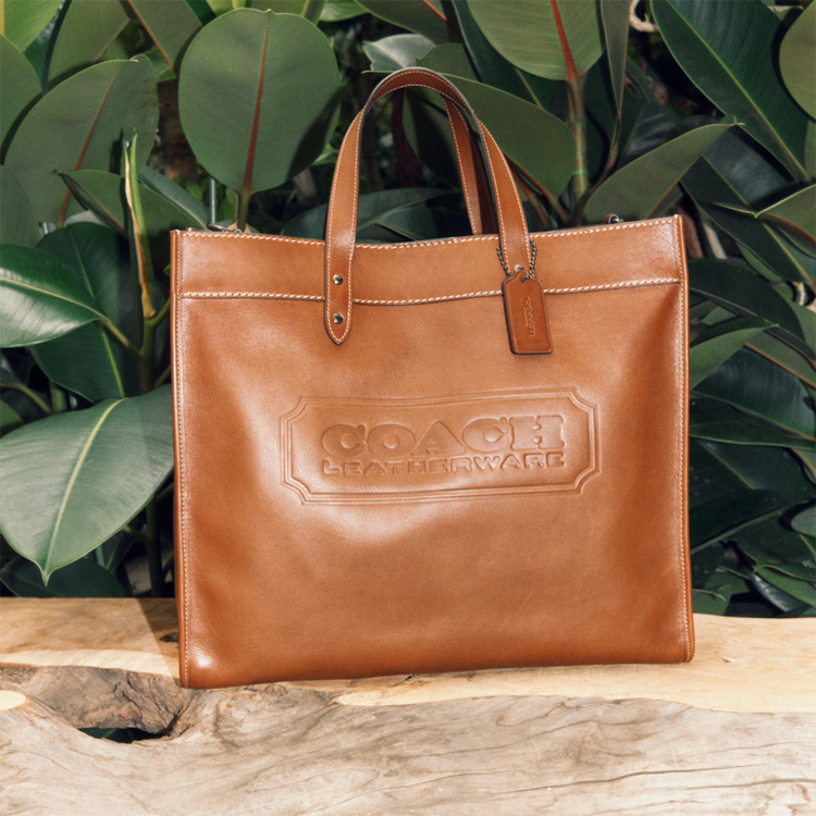 コーチから一生モノと呼ぶにふさわしいレザーバッグコレクションが登場