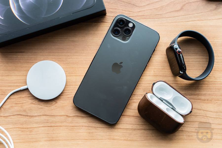 レビュー】MagSafe充電器を使い「iPhone 12 Pro」をワイヤレス充電して