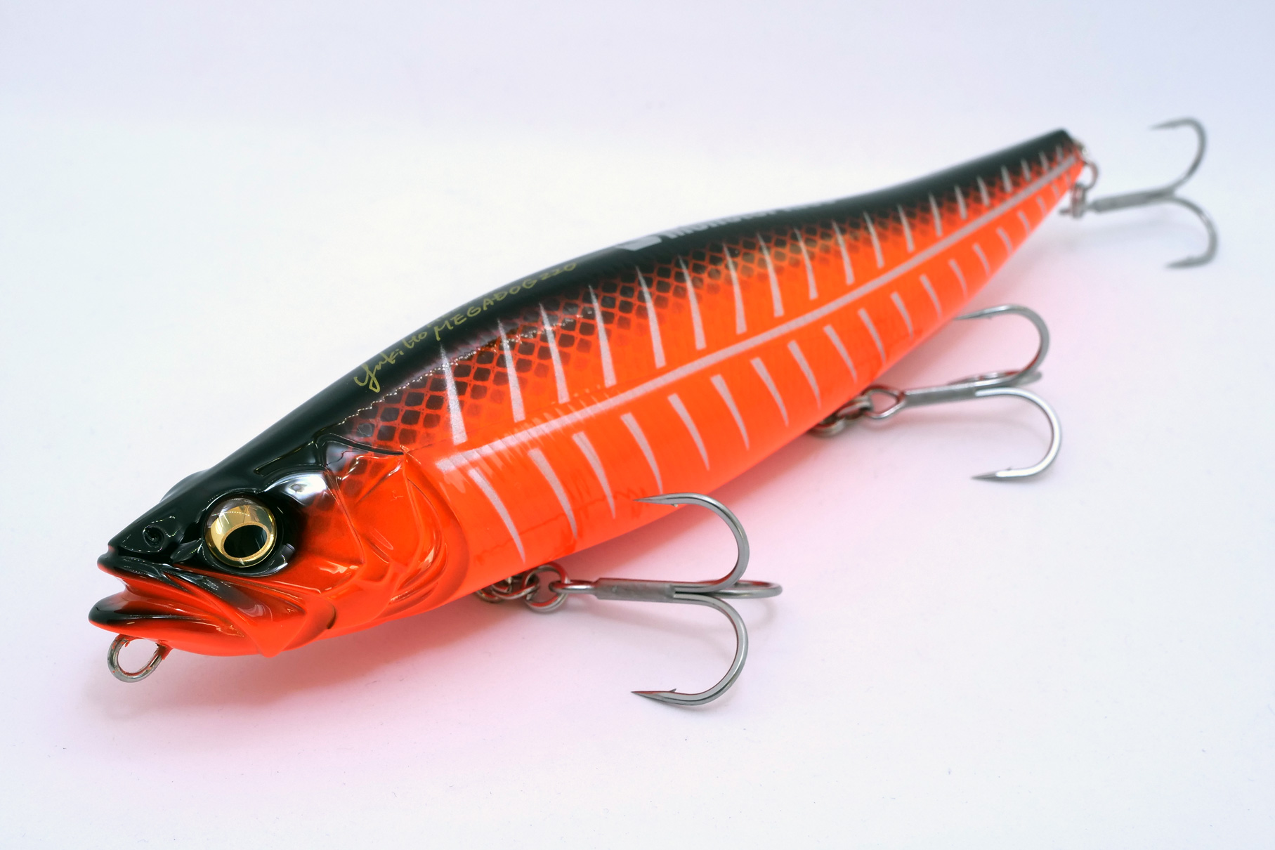 受注開始のご案内》Monster Kiss × Megabass「MEGADOG 220」オリジナル