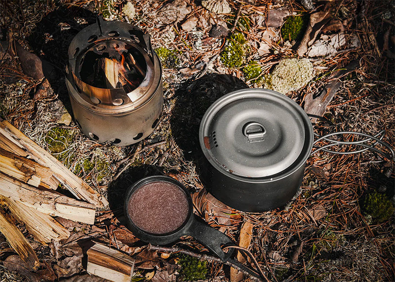Bushbuddy / Mini Camp Stove & Mini Pot Set
