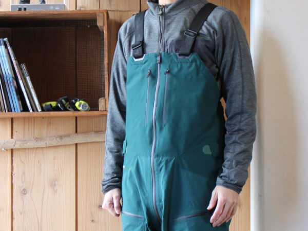 スノーウェアーのビブパンツを比較してみた。（ARC'TERYX,patagonia