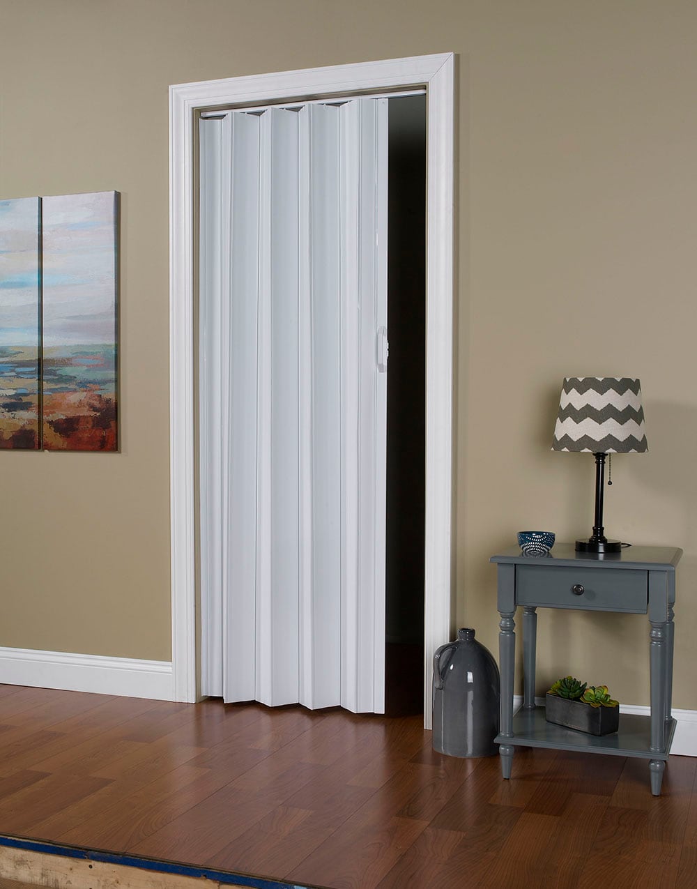 Spectrum Via 36-in x 80-in Universal Handing White Vinyl Accordion