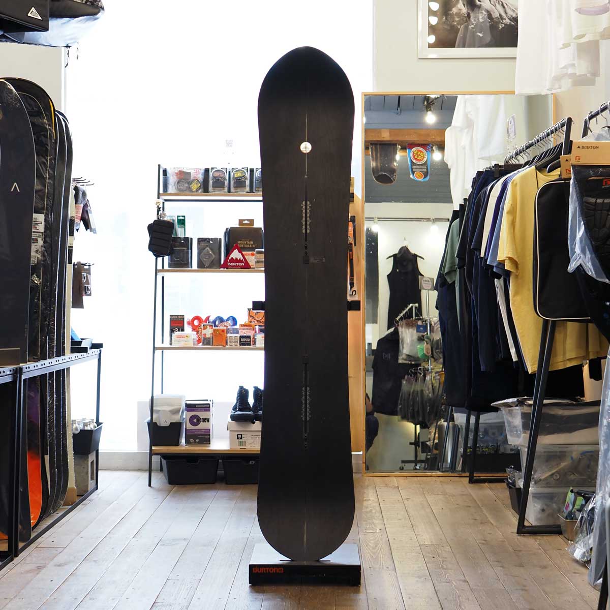 BURTONが作るスノーボードの最高峰、MYSTERYの軌跡 | スノーボード