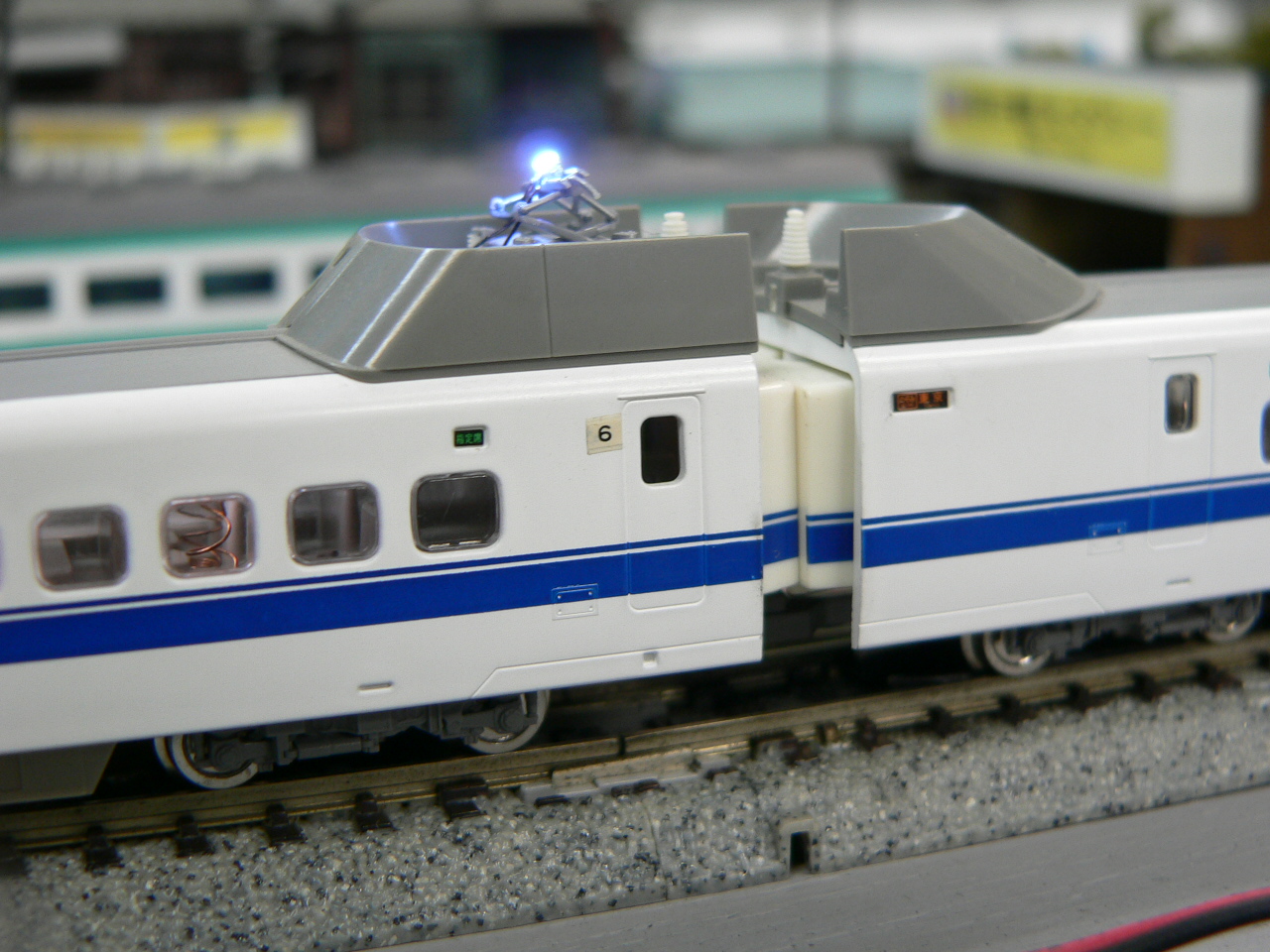 トミックスの300系新幹線のぞみ16両セットのパンタスパーク＆室内