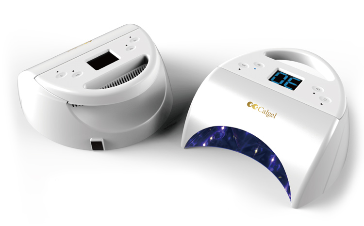 ネイルライトのおすすめは？プロも選ぶカルジェルの【ネイルライト】を