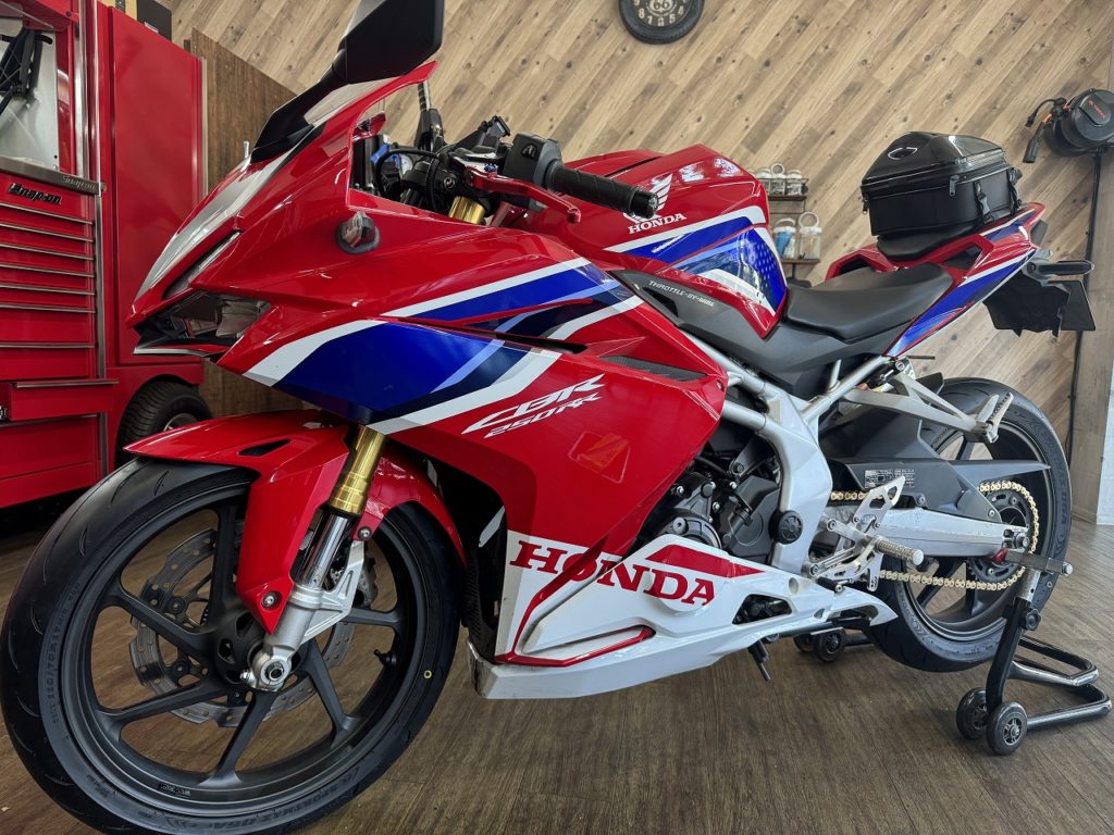 2024年新商品】HONDA CBR250RR DUNLOP Q5Aにタイヤ交換＆チェーン交換