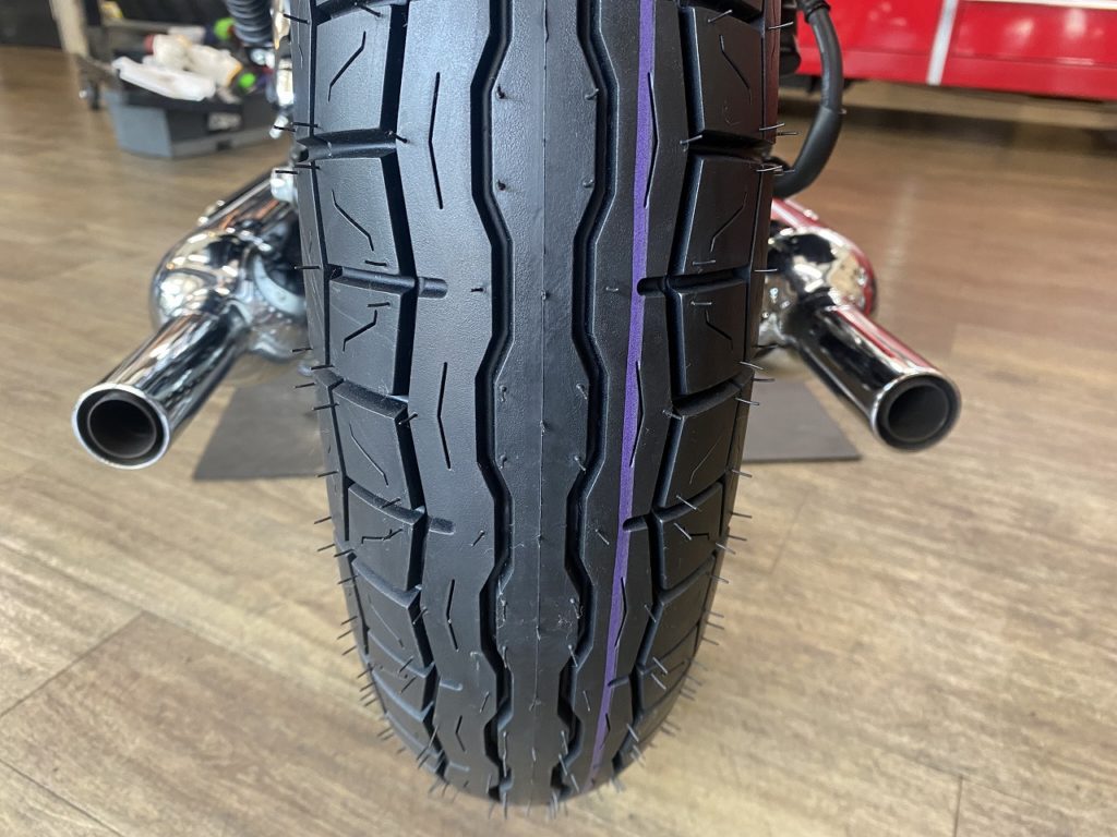 kawasaki W800 IRC GS19にタイヤ交換 | MOTO HASSY (モトハッシー)