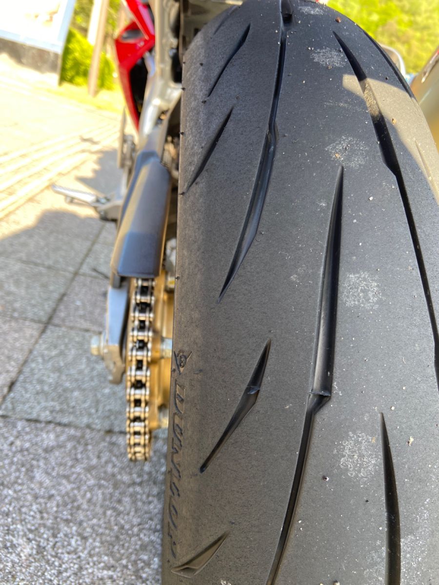 rf ダンロップ Q5 中古 残り溝3ミリほど サーキット3時間 rf