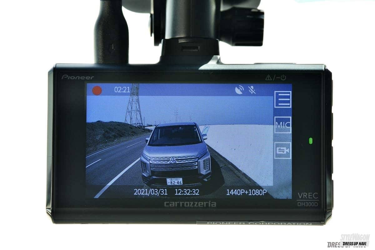 スタイリッシュな前後2カメラは高画質で使いやすい！ 多機能かつ拡張