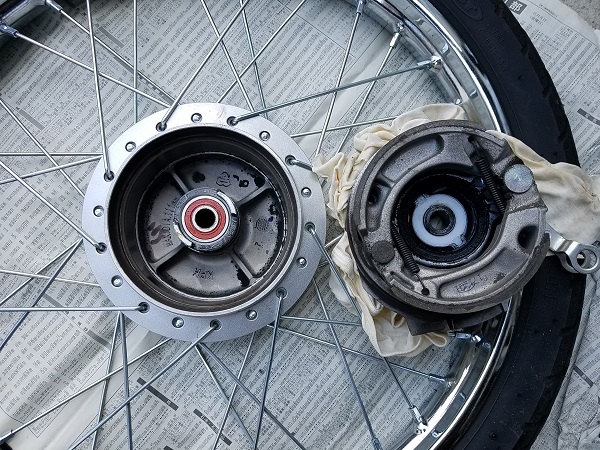 フロントタイヤの交換方法｜スーパーカブ110 （JA44・JA10