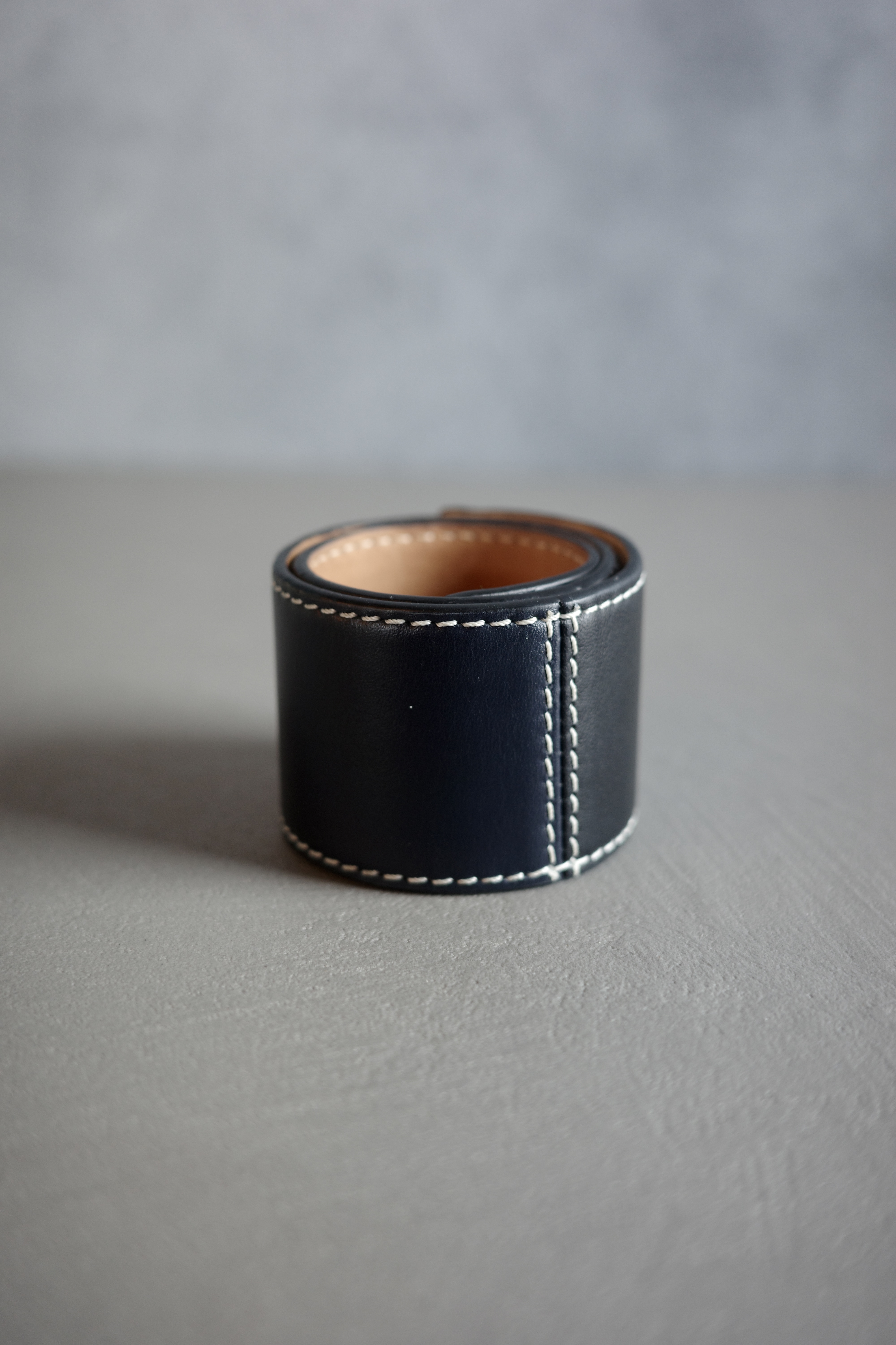 LOEWE レザースラップブレスレット - mozme