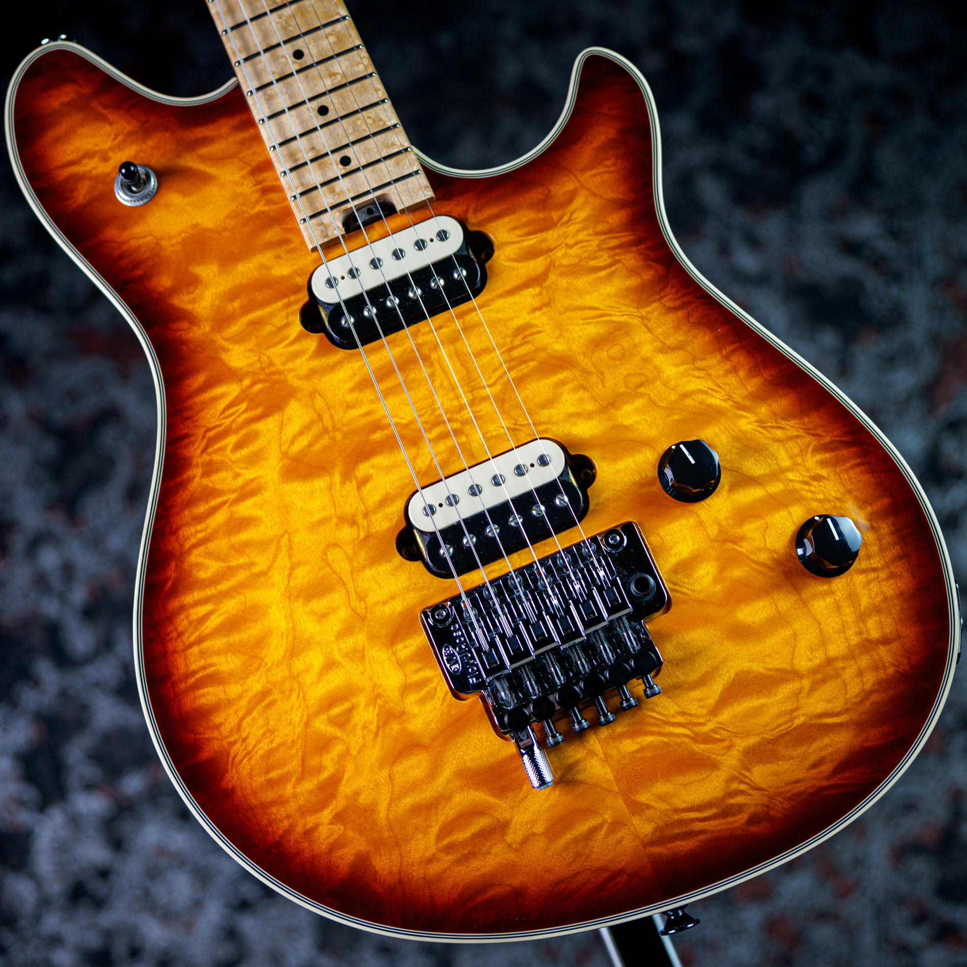 EVH Wolfgang USA Quilted Maple Top / Tobacco Sunburst | 札幌の楽器