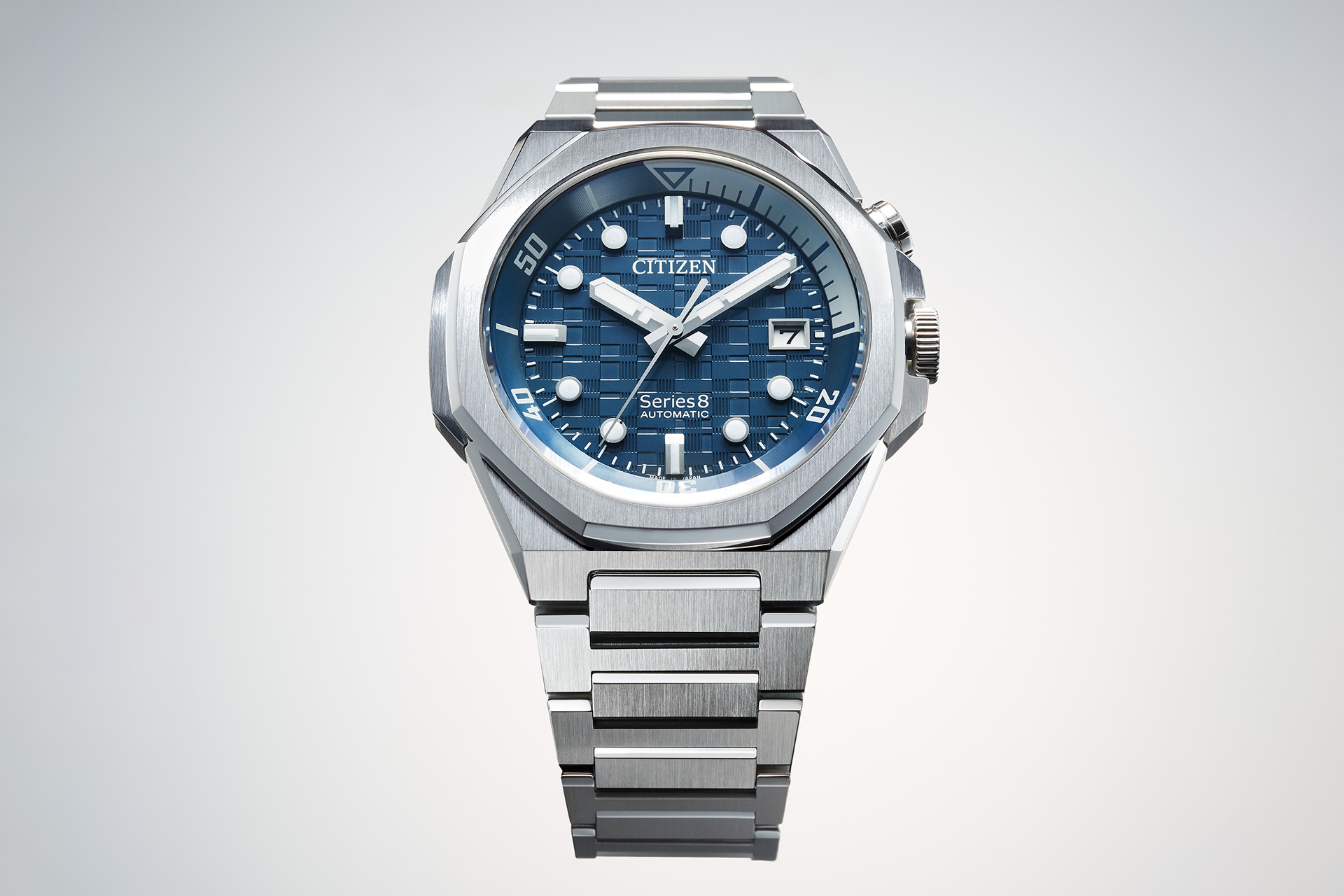 ダイナミックな形状と緻密な仕上げ | CITIZEN DESIGN