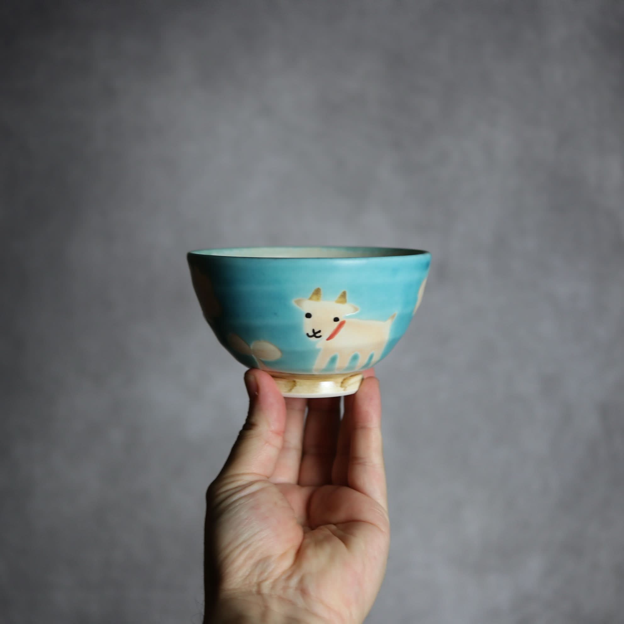 お茶碗 ヤギ2 やちむん 陶器 atelier qucchane｜atelier qucchane