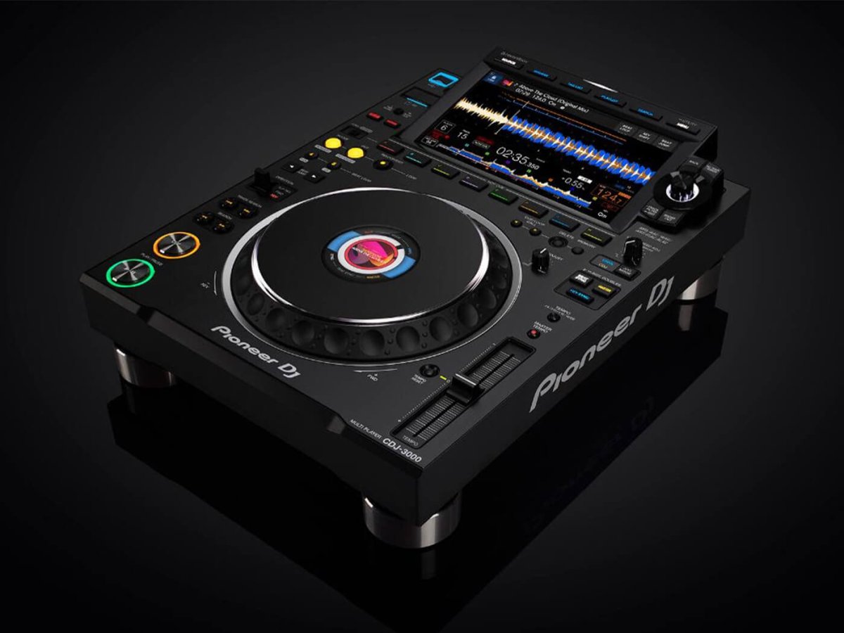 Pioneer DJ drops the powerful and long-awaited CDJ-3000