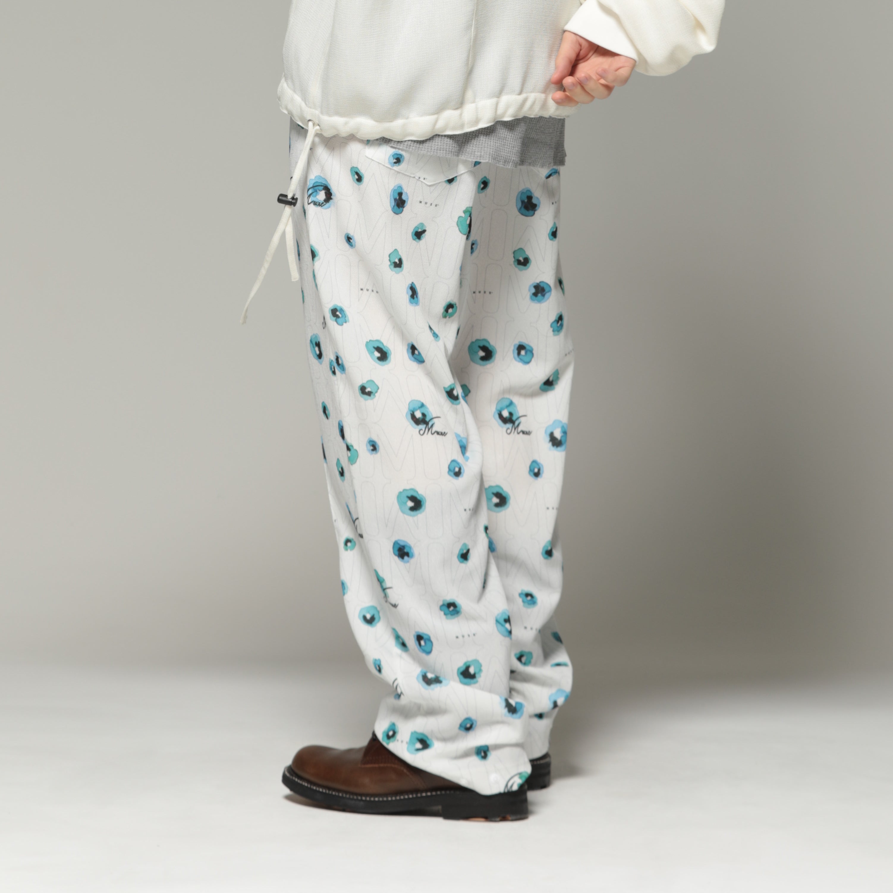 MUZE TURQUOISE LABEL - FLOWER HANDWRITING LOGO EASY PANTS (WHITE