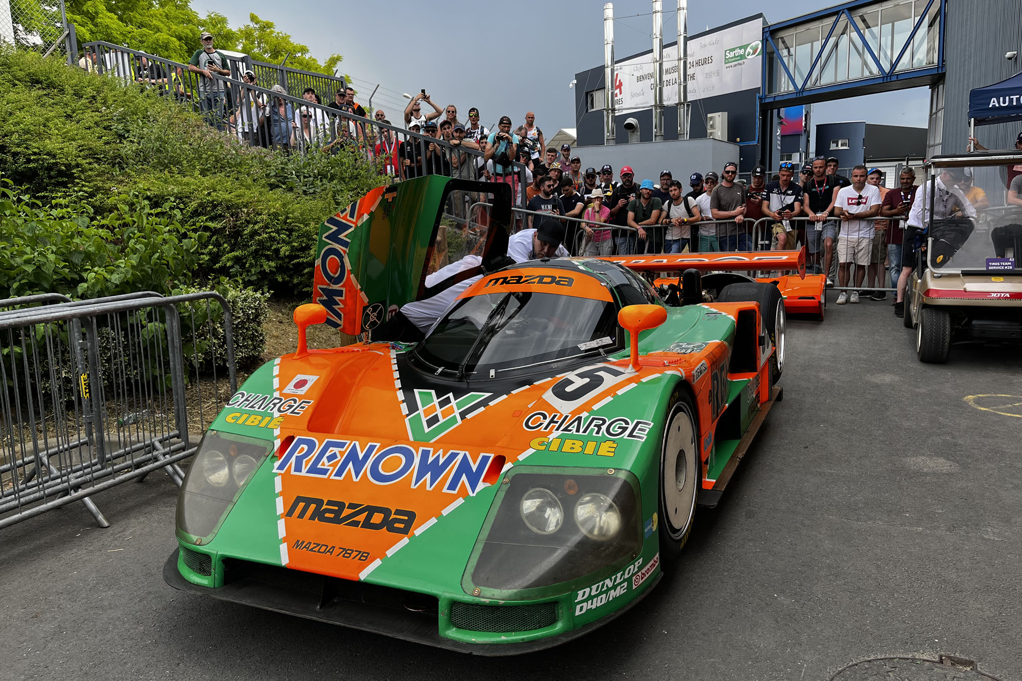 ルマン100周年セレモニーにマツダ787Bが参加 | MZRacing