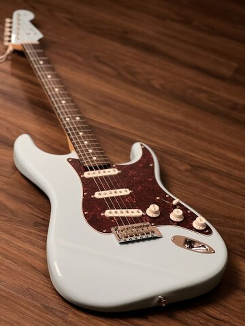 Fender FSR Collection Hybrid II Stratocaster with RW FB in Daphne