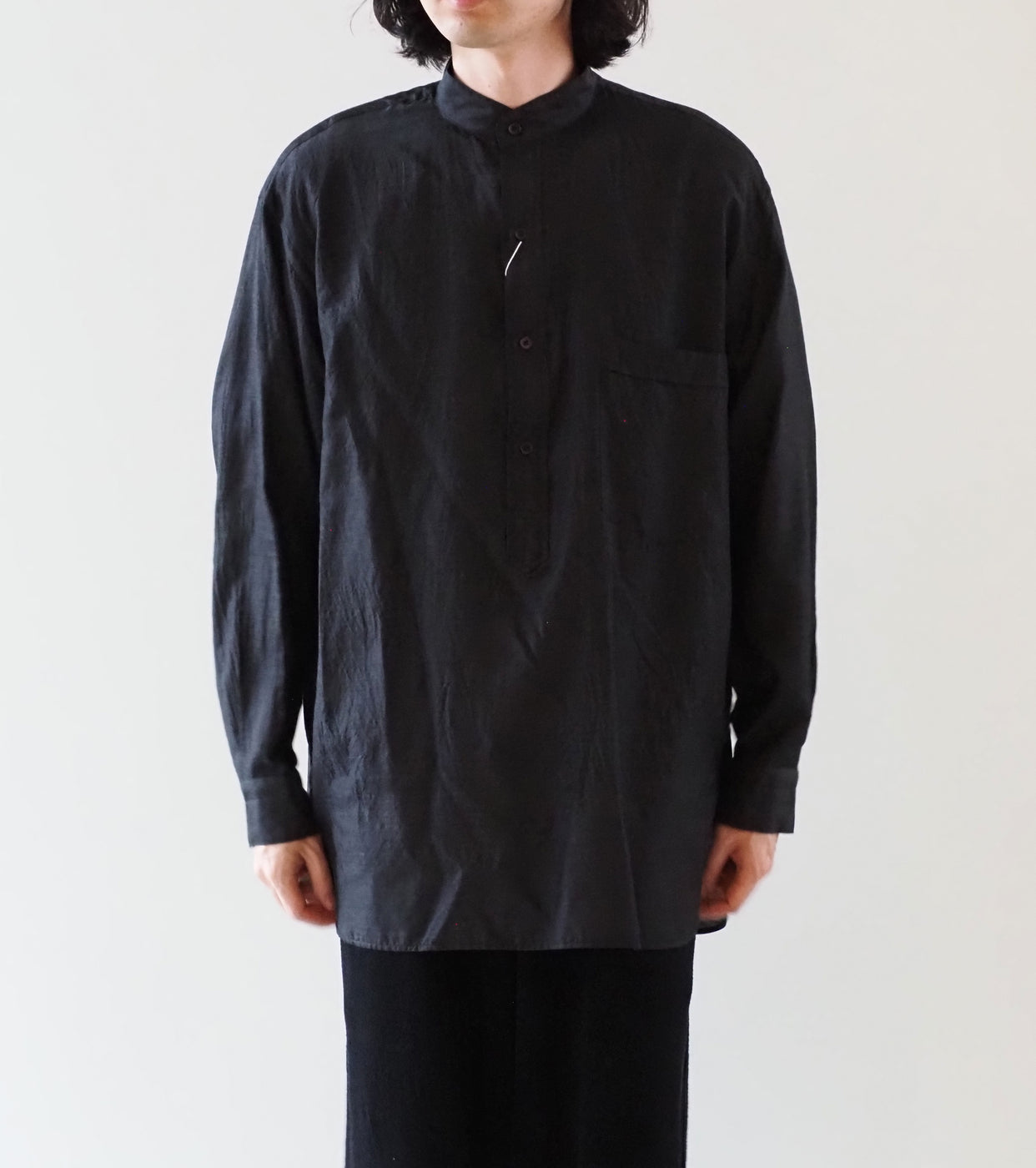 COMOLI ウール シルク プルオーバー シャツ, Charcoal – Navyblue