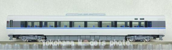 683系4000番台「サンダーバード」T48編成が入線です。 KATO 10-1747
