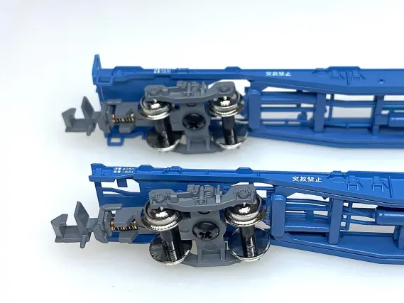 コキ102+103「カンガルーライナーSS60」が入線です。KATO 10-1871 8両