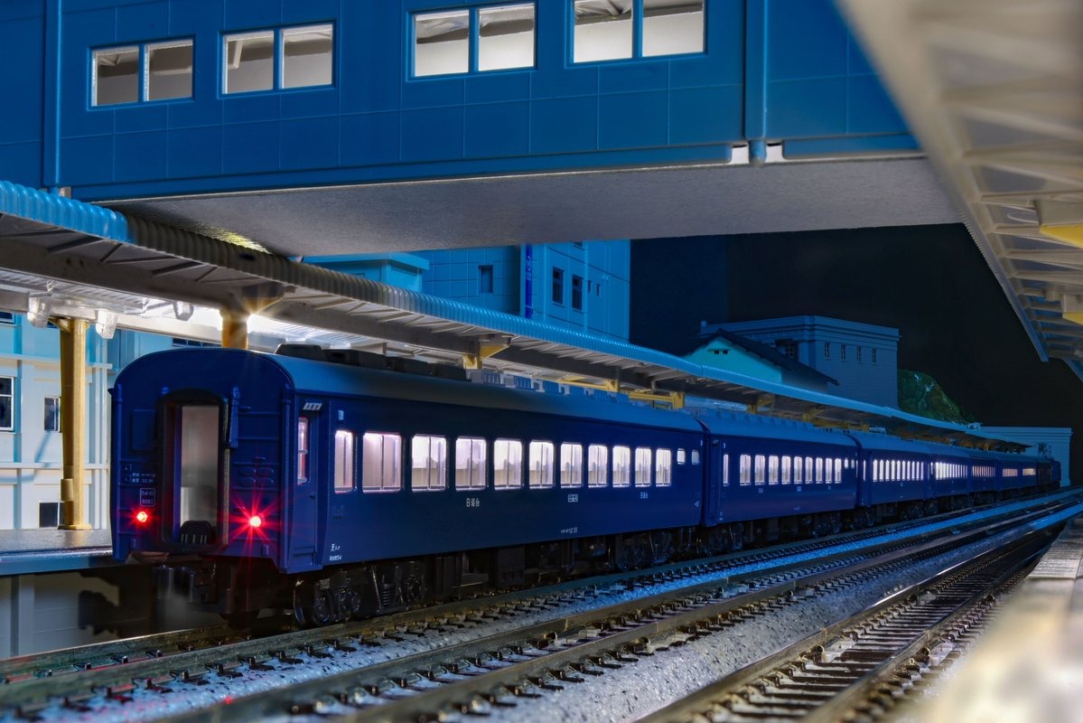夜行鈍行「はやたま」 8両セット 品番：10-1881 鉄道模型 KATO(カトー
