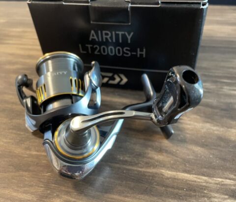 ダイワ 管661GG 23エアリティ LT2000S-H 本体のみ ボディ ダイワ 管
