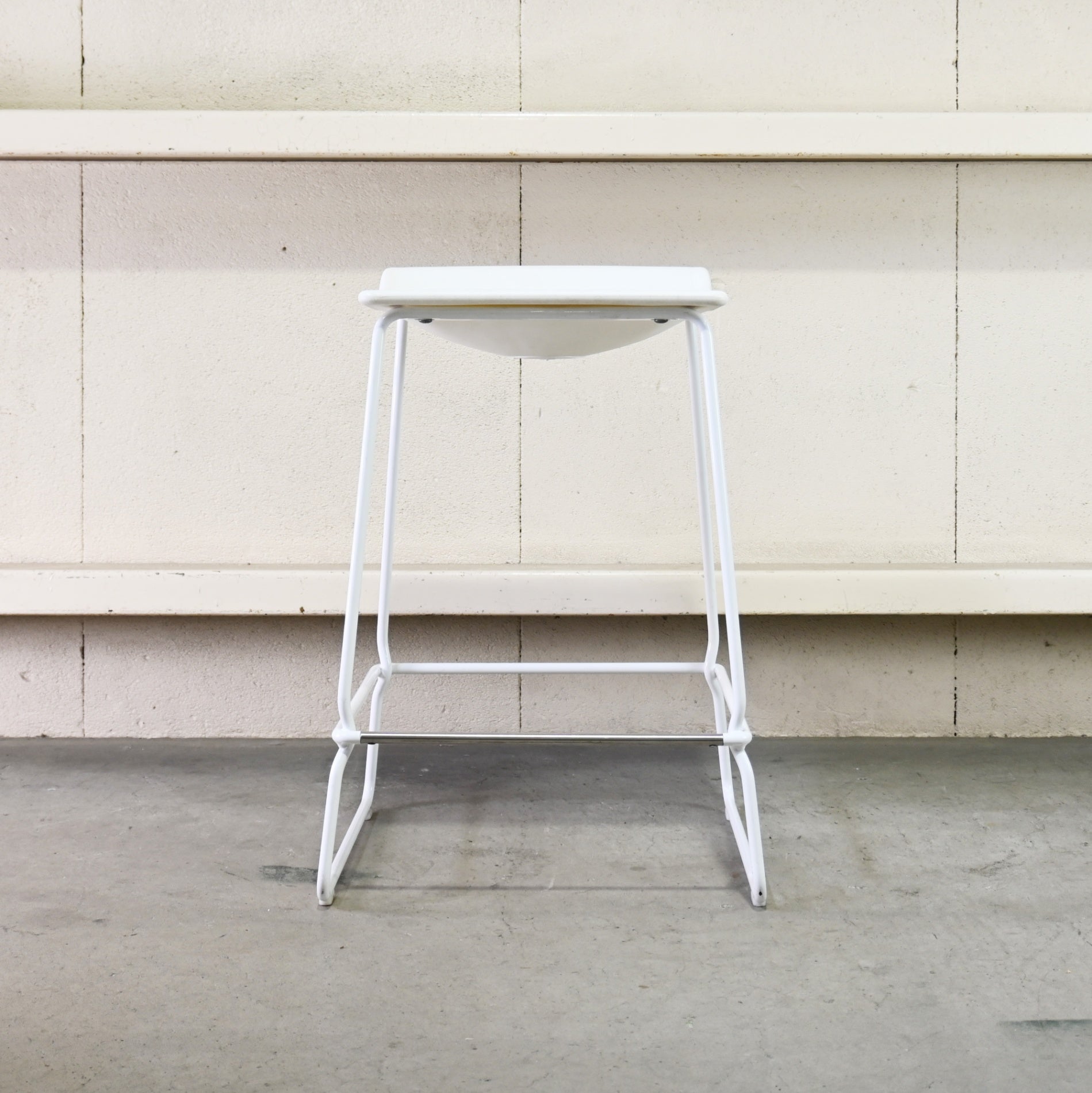 Cassina ixc. VICCARBE LAST MINUTE Counter chair High stool