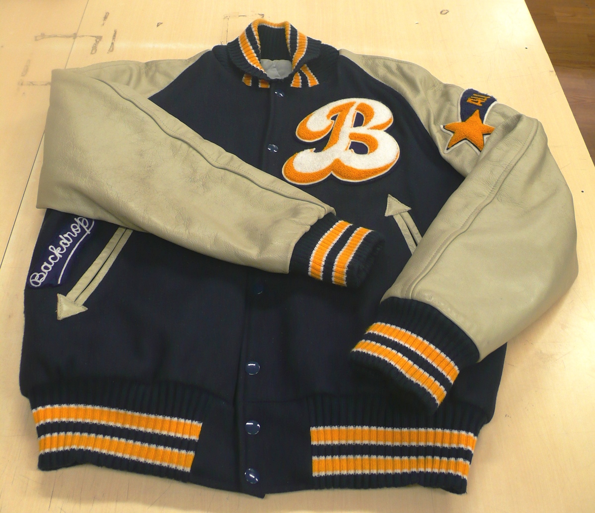 HEWITTスタジャン BACKDROP別注 木更津キャッツアイ ぶっさん着 古着屋