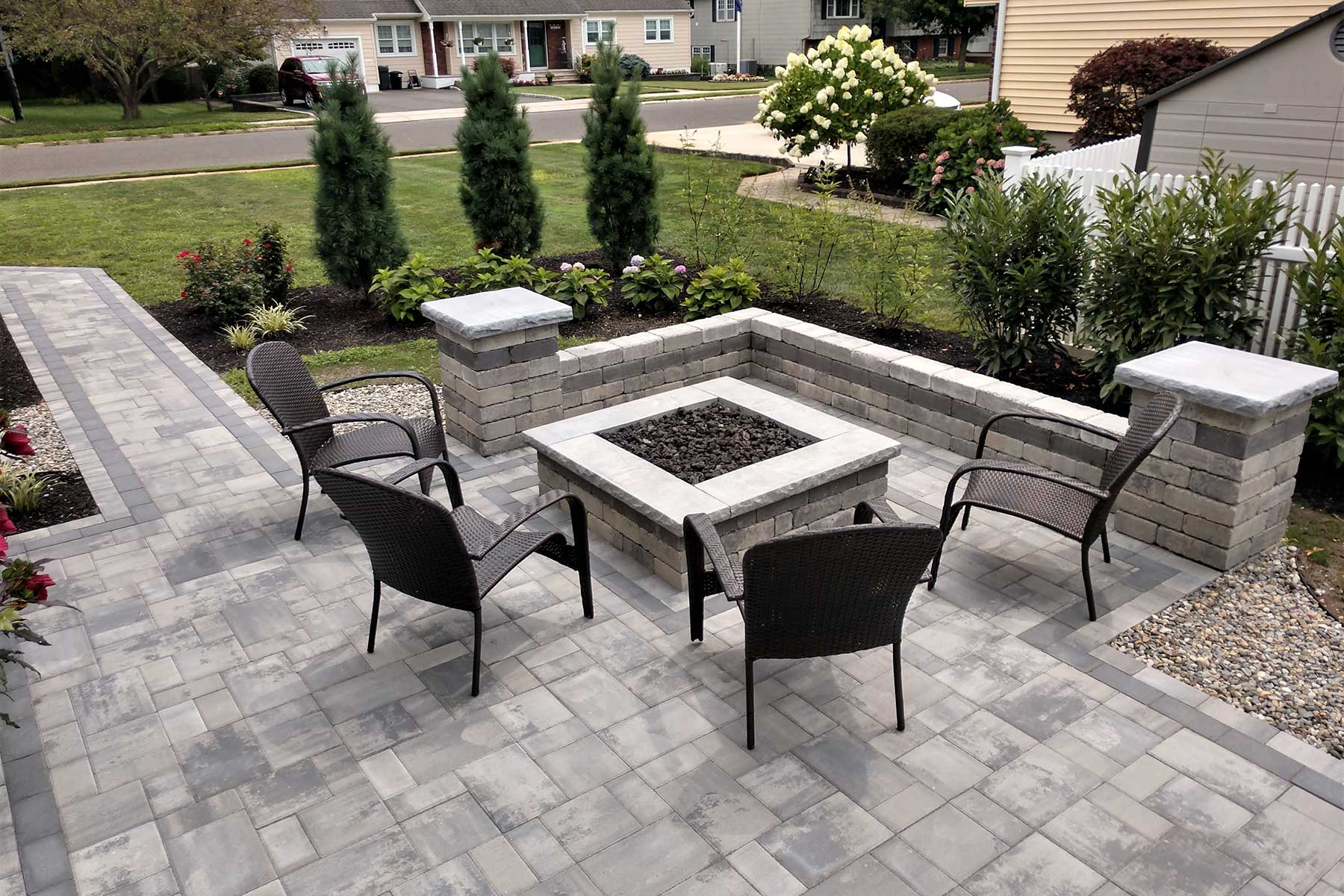 Fire Pit with Verona Wall - Nicolock