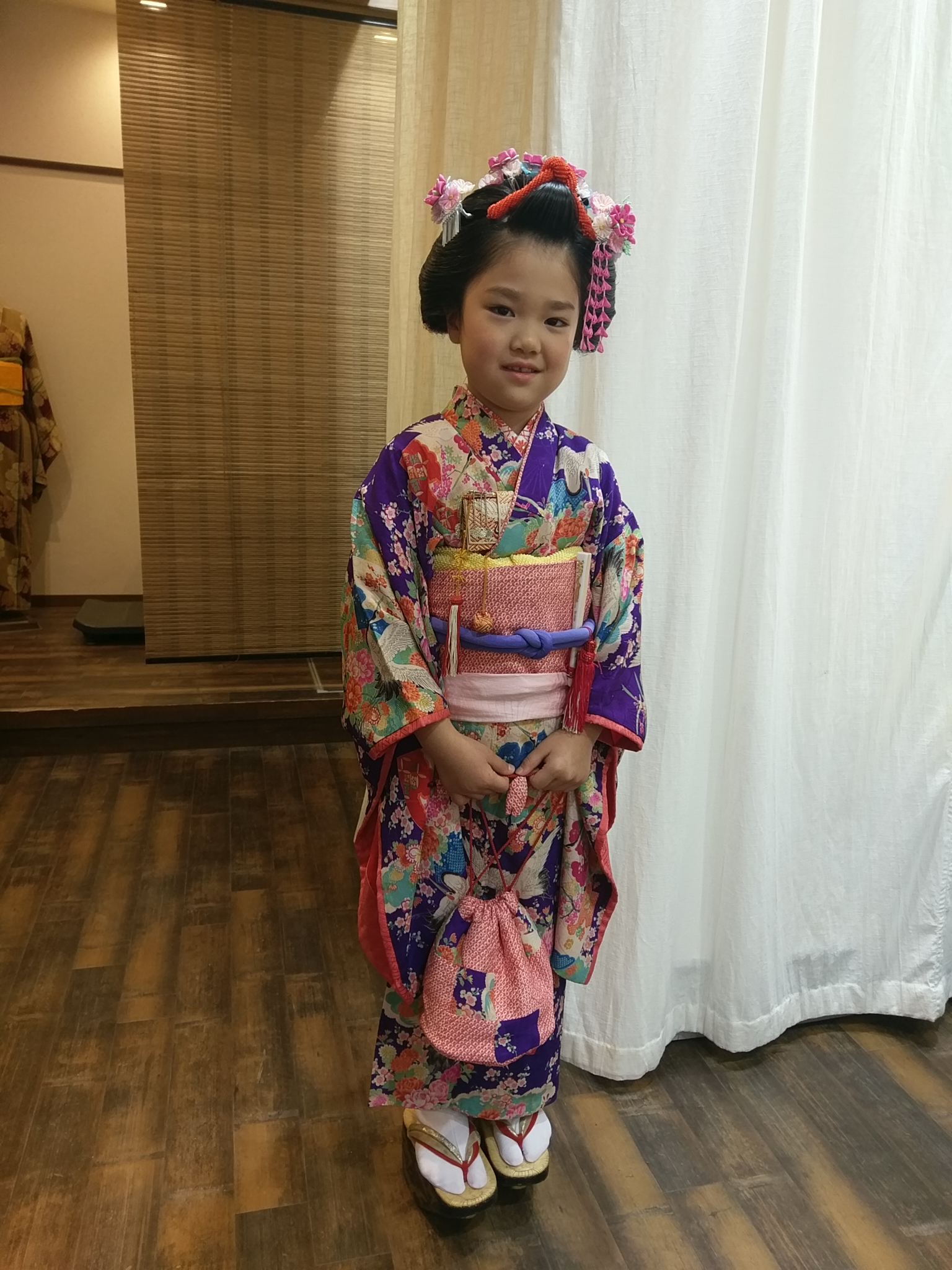 桃割れの日本髪で迎えた7歳の七五三 | ヘアーサロン千鳥