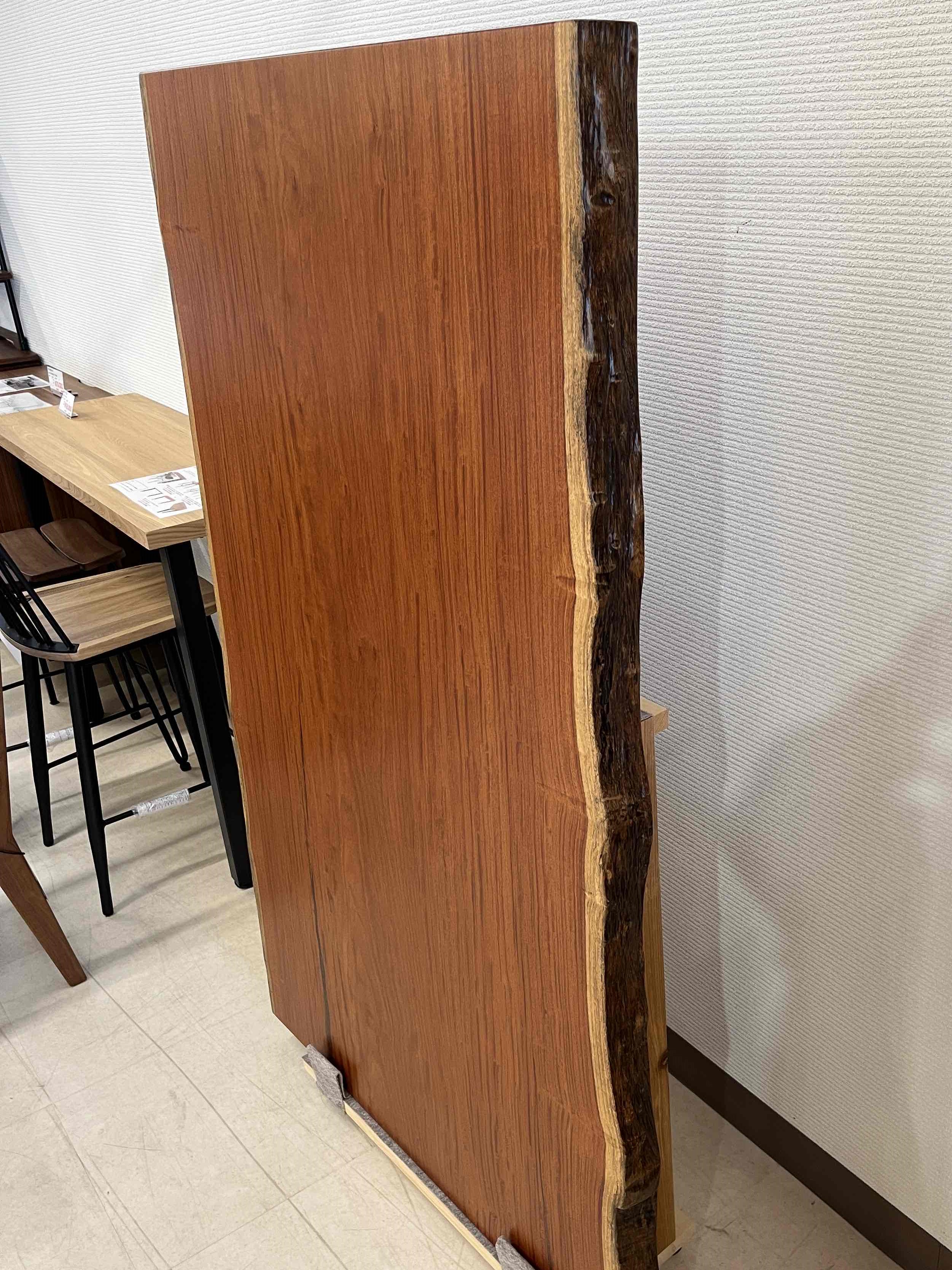 花梨一枚板 | 家具の西口木工