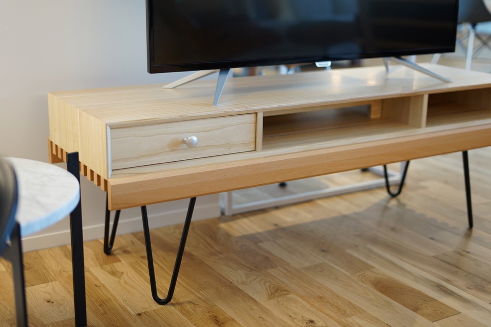 ナチュラルカラーのテレビ台が826STANDARD UNITから登場 | vanilla mag