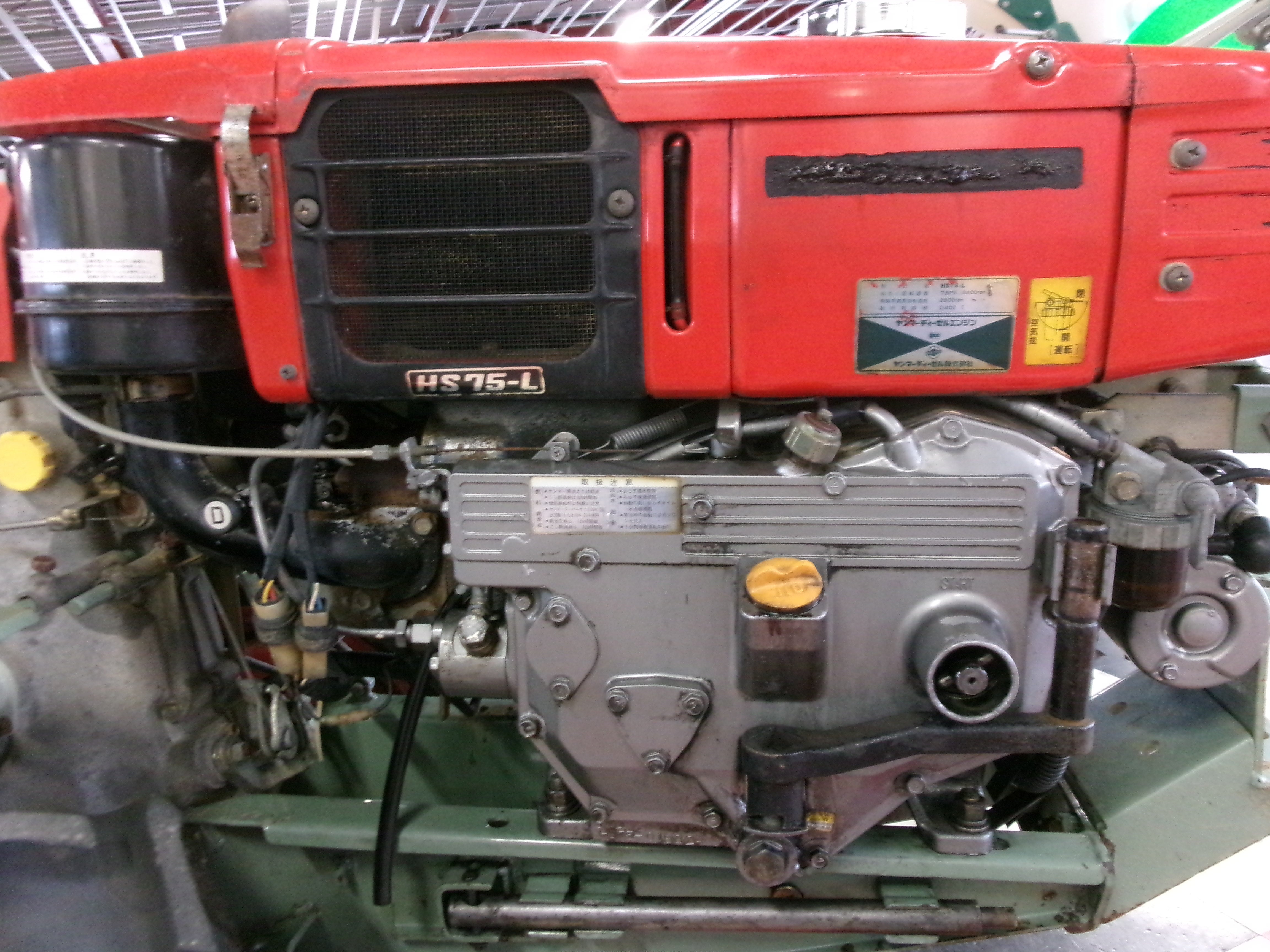 YANMAR（ヤンマー） 発電機 YGS750 レッド YANMAR（ヤンマー） 発電機