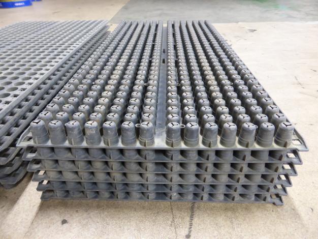 中古 共立 みのる ポット 育苗箱 成苗 水稲 野菜 ねぎ ニラ 豆 種蒔き