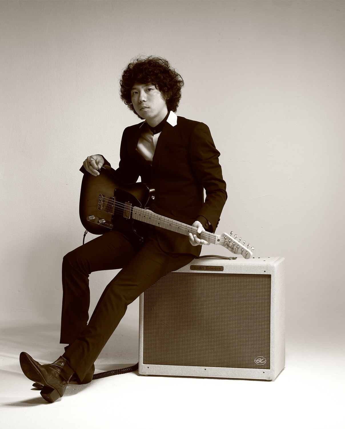 THE BAWDIES・TAXMANシグネチャーモデルギター発売 - 音楽ナタリー